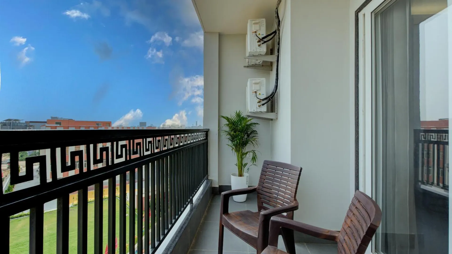 The Lodgers 1 Bhk Serviced Apartments Near Artemis Hospital Sector 52 Gurgaon