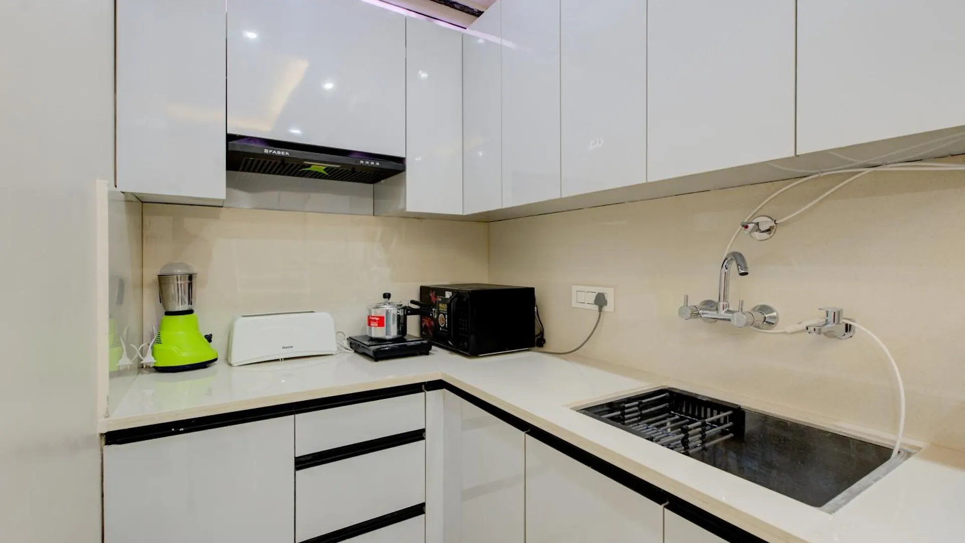 The Lodgers 1 Bhk Serviced Apartments Near Artemis Hospital Sector 52 Gurgáon