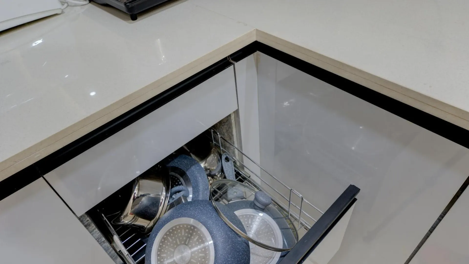 The Lodgers 1 Bhk Serviced Apartments Near Artemis Hospital Sector 52 Gurgáon Indie