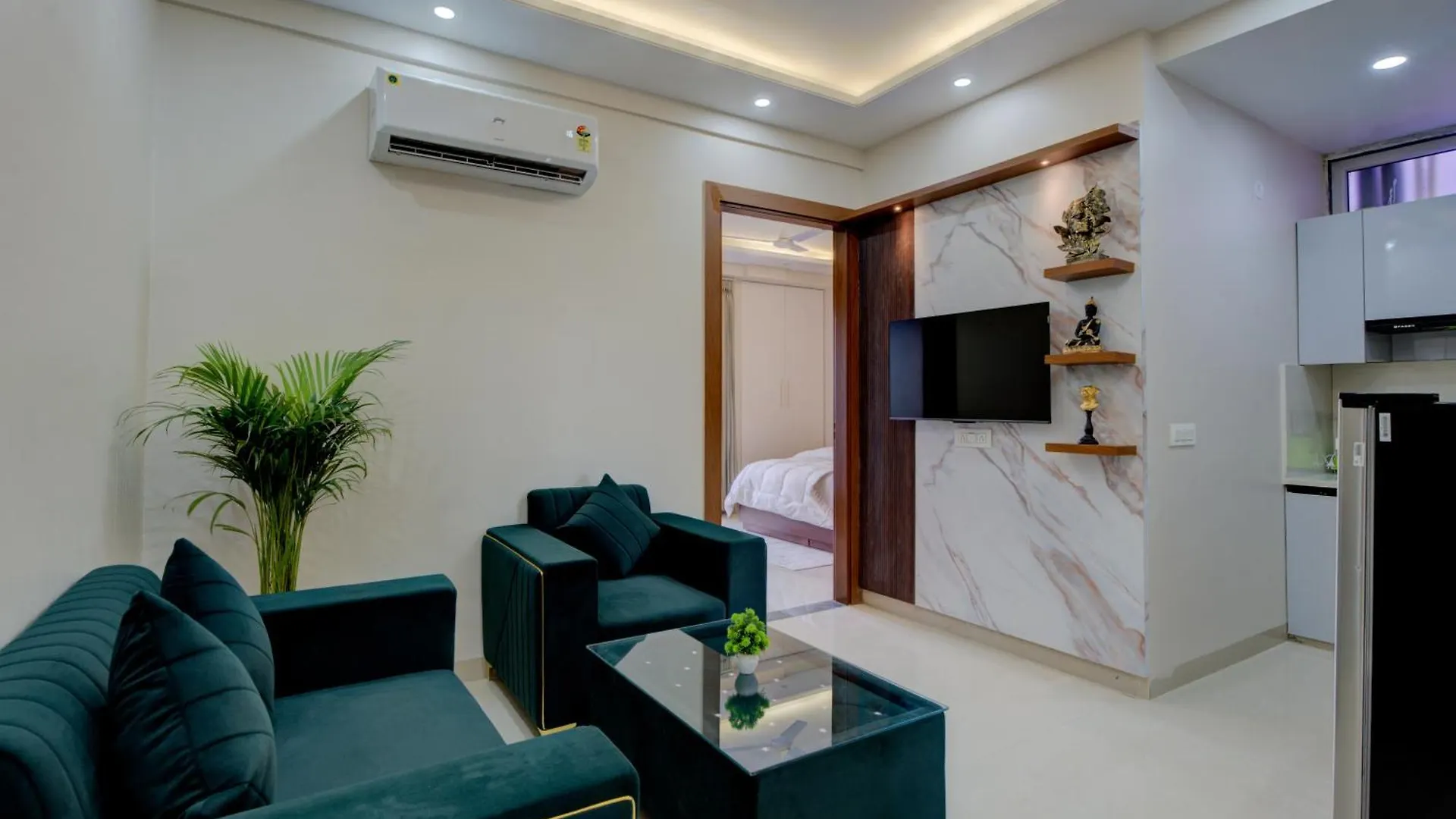 The Lodgers 1 Bhk Serviced Apartments Near Artemis Hospital Sector 52 Gurgáon 0*,  Indie