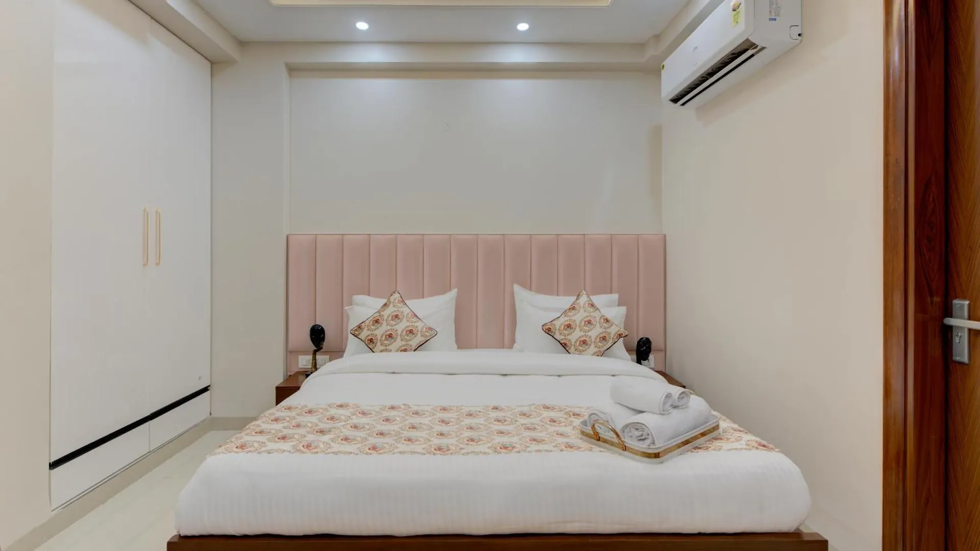 The Lodgers 1 Bhk Serviced Apartments Near Artemis Hospital Sector 52 Gurgáon